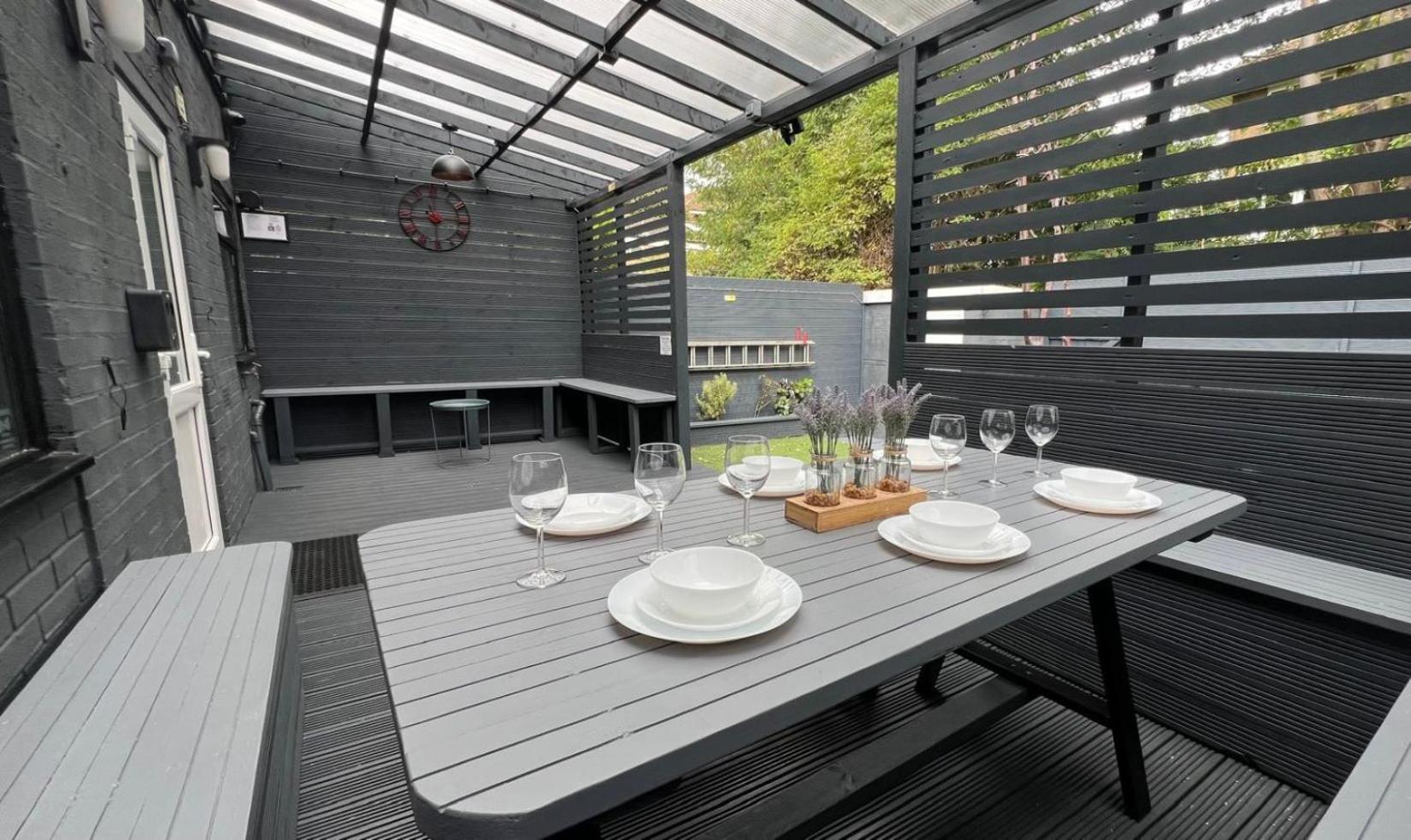 Modern -5 Bedroom House- With Free Parking Birmingham