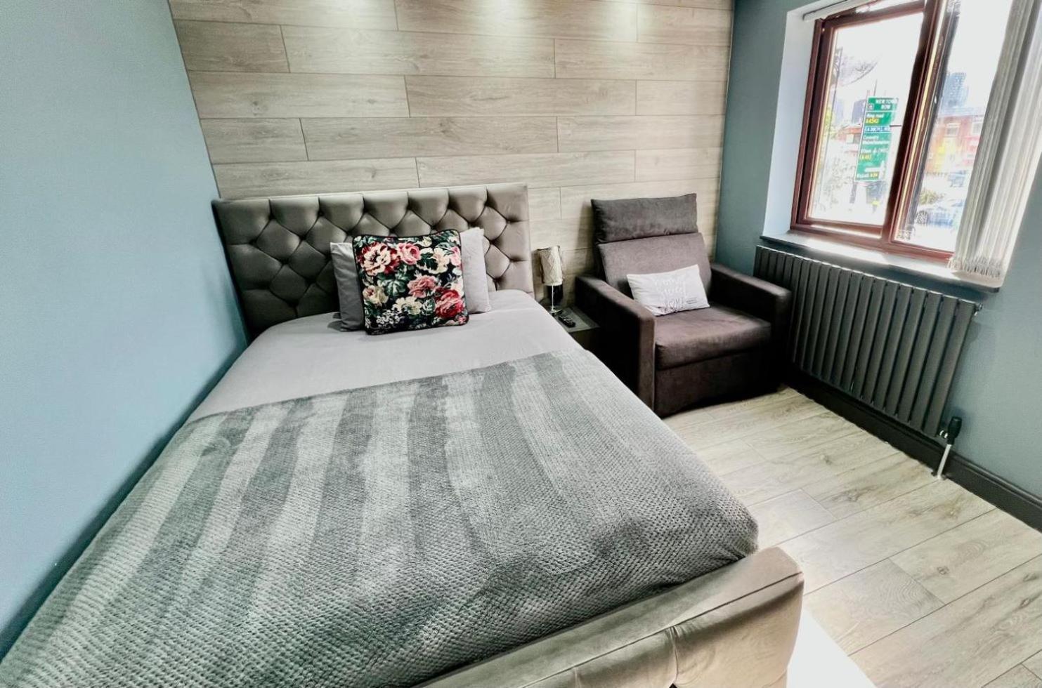 Modern -5 Bedroom House- With Free Parking * Birmingham