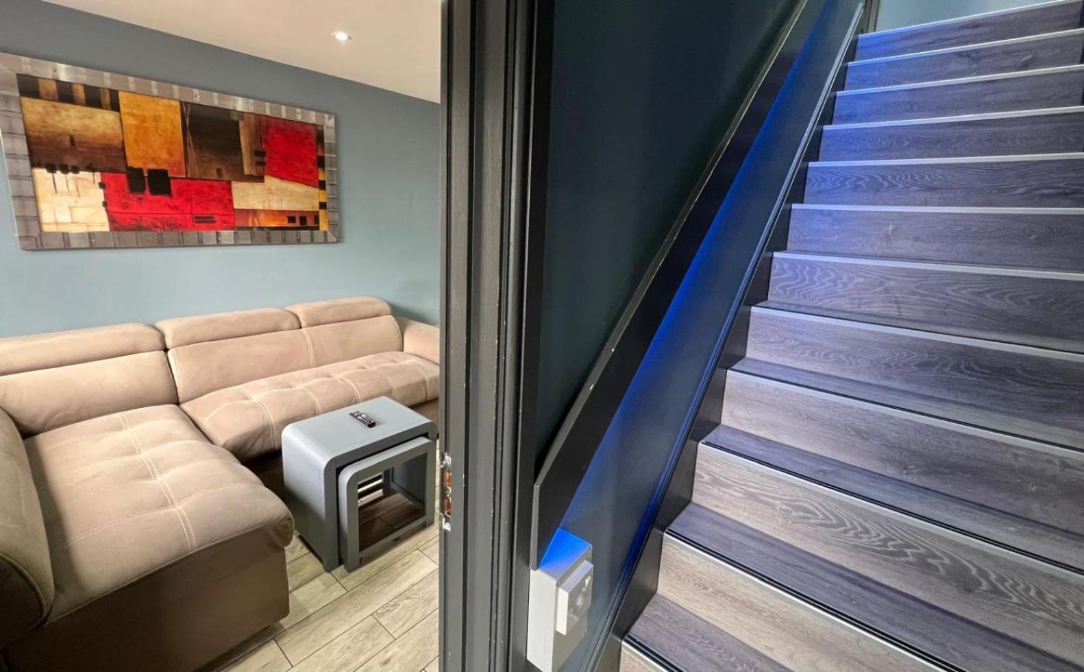 Modern -5 Bedroom House- With Free Parking Holiday home Birmingham