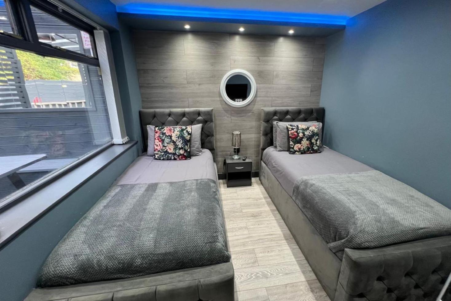Modern -5 Bedroom House- With Free Parking * Birmingham