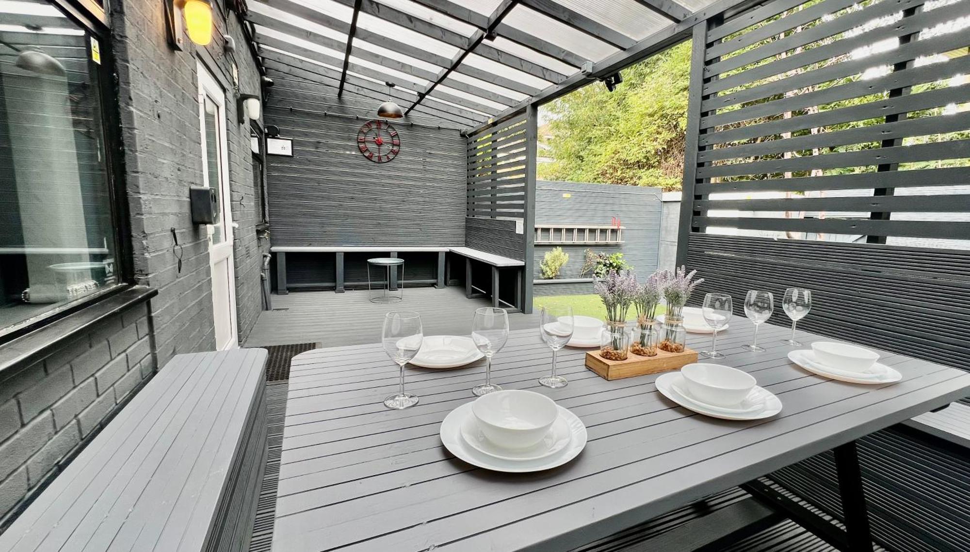 Holiday home Modern -5 Bedroom House- With Free Parking Birmingham